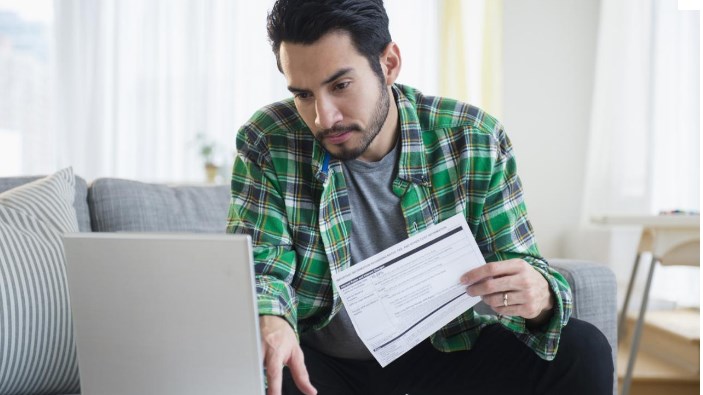 Payer ses factures n’est jamais agréable… Et pourtant ça fait partie des choses qui nous forcent à nous lever à 7h tous les matins.